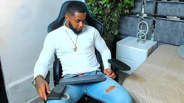 jay jhonson01 online show from February 20, 2026, 6:26 am