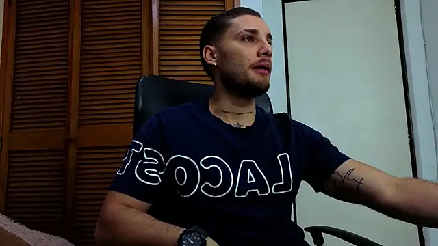 Snapshot of King_meruem chatting on January 12, 2026, 12:43 pm King meruem online show from January 12, 2026, 12:43 pm