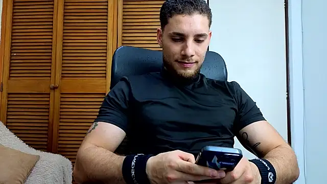 Snapshot of King_meruem chatting on February 10, 2026, 8:13 pm King meruem online show from February 10, 2026, 8:13 pm