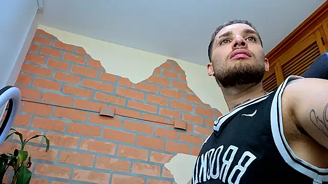 Snapshot of King_meruem chatting on February 21, 2026, 6:42 pm King meruem online show from February 21, 2026, 6:42 pm