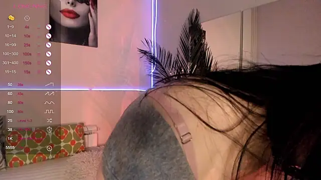 Snapshot of LexieBuxton chatting on February 12, 2026, 5:52 pm LexieBuxton online show from February 12, 2026, 5:52 pm