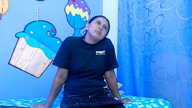 Snapshot of NOVAHOT98 chatting on February 12, 2026, 6:58 pm NOVAHOT98 online show from February 12, 2026, 6:58 pm