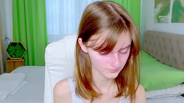 Miss Alisa  online show from February 15, 2026, 1:09 pm