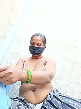 Shreya pandit online show from February 10, 2026, 11:03 am