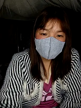 Snapshot of May-Ne chatting on February 8, 2026, 1:47 pm May-Ne online show from February 8, 2026, 1:47 pm