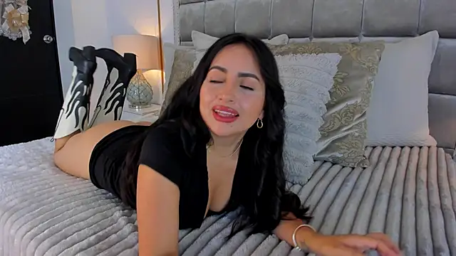 ZaraVesari online show from January 11, 2026, 7:30 pm