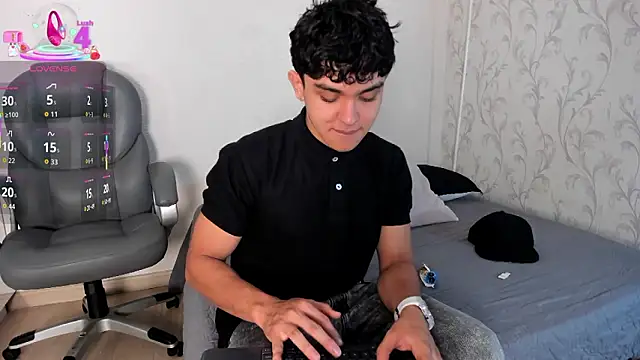  TaylorBlack online show from February 26, 2026, 11:42 am