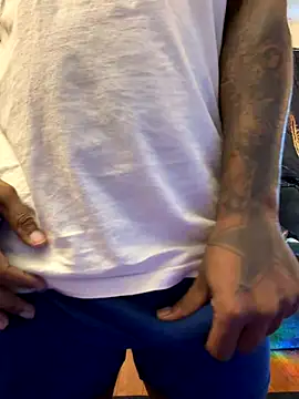 daddydarkskindikk online show from December 20, 2025, 6:59 pm