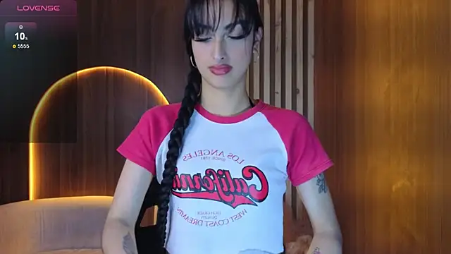 Tifany Tx online show from February 25, 2026, 7:45 pm