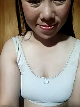 Chloe-ee online show from February 15, 2026, 10:50 pm