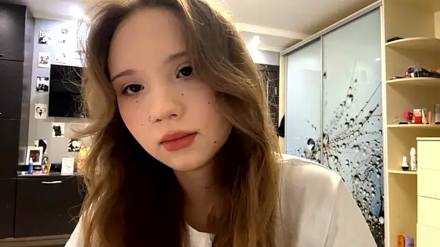 Snapshot of Princessofcashe chatting on February 22, 2026, 5:00 pm Princessofcashe online show from February 22, 2026, 5:00 pm