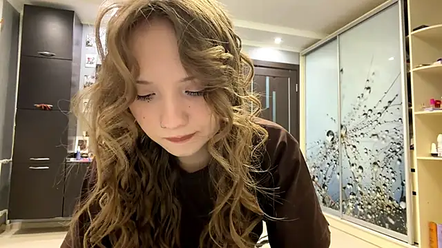 Snapshot of Princessofcashe chatting on February 25, 2026, 3:10 pm Princessofcashe online show from February 25, 2026, 3:10 pm