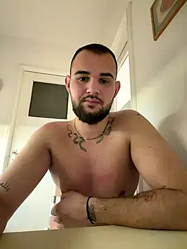 Snapshot of LunaFoxTip chatting on January 10, 2026, 4:42 pm LunaFoxTip online show from January 10, 2026, 4:42 pm