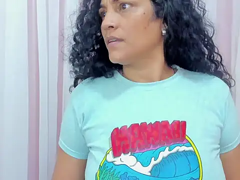 Snapshot of Bianca_slut1 chatting on December 21, 2025, 8:05 pm Bianca slut1 online show from December 21, 2025, 8:05 pm