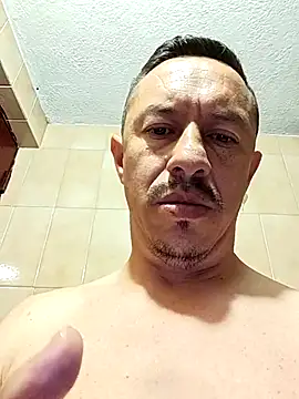 Snapshot of L_hotcream chatting on February 19, 2026, 10:11 am L hotcream online show from February 19, 2026, 10:11 am