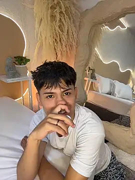 Thristan Leones online show from March 1, 2026, 2:02 am