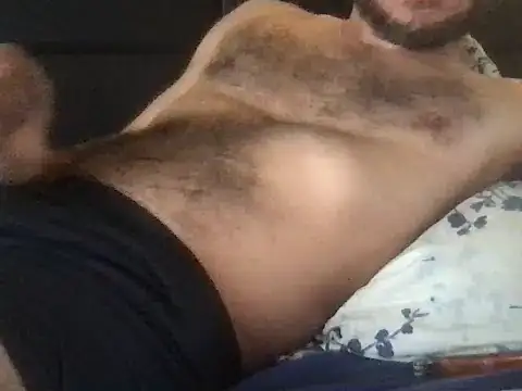 Snapshot of nicehairypig chatting on December 18, 2025, 9:21 pm nicehairypig online show from December 18, 2025, 9:21 pm