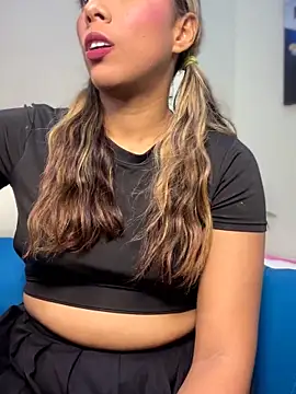 MiaSizzle online show from February 25, 2026, 7:45 pm