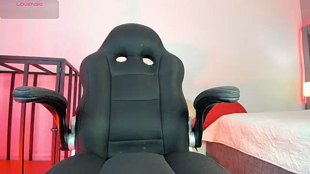 Charlotteinpole online show from February 13, 2026, 4:08 am