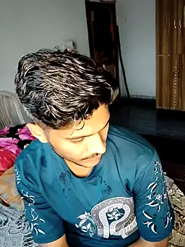 Snapshot of xrealcam699 chatting on February 24, 2026, 10:02 am xrealcam699 online show from February 24, 2026, 10:02 am