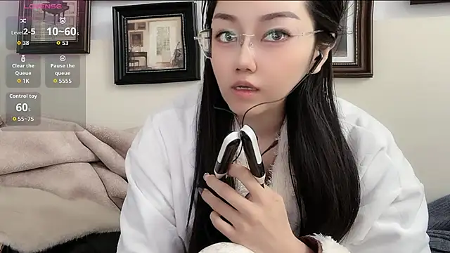 Snapshot of Alice-yaya chatting on February 1, 2026, 5:33 pm Alice-yaya online show from February 1, 2026, 5:33 pm