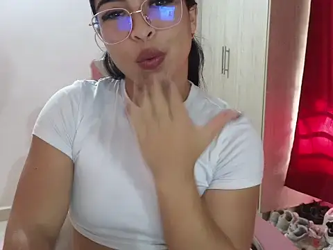 Snapshot of Daphne_Grayy chatting on February 5, 2026, 10:03 pm Daphne Grayy online show from February 5, 2026, 10:03 pm