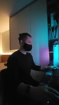 Snapshot of OnlyHand9x chatting on March 3, 2026, 5:30 pm OnlyHand9x online show from March 3, 2026, 5:30 pm