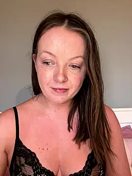 Snapshot of Nova-Vixen chatting on January 7, 2026, 3:47 pm Nova-Vixen online show from January 7, 2026, 3:47 pm