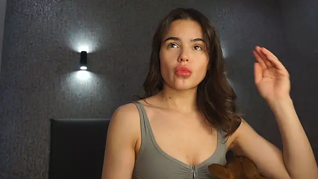 Snapshot of linclars chatting on February 24, 2026, 1:20 pm linclars online show from February 24, 2026, 1:20 pm