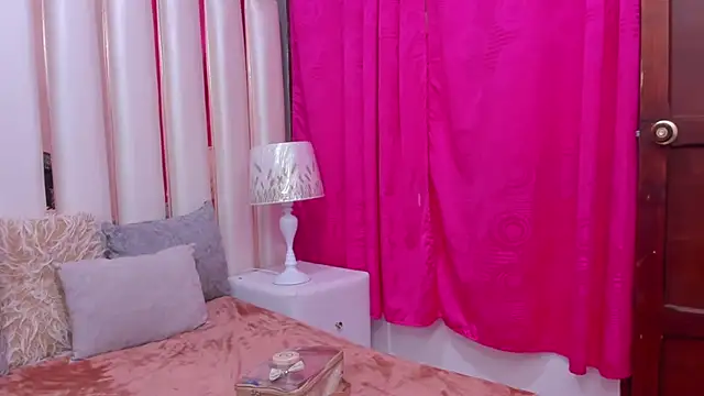 IsabelaAcosta online show from February 16, 2026, 1:40 pm