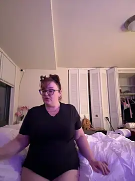 KittyCreamKisses online show from February 6, 2026, 3:22 am