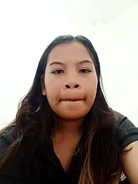 Snapshot of Hot_zoey05 chatting on January 13, 2026, 8:30 am Hot zoey05 online show from January 13, 2026, 8:30 am