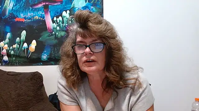 Snapshot of ladylavende3 chatting on September 17, 2025, 2:30 pm ladylavende3 online show from September 17, 2025, 2:30 pm