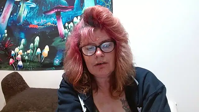 Snapshot of ladylavende3 chatting on November 21, 2025, 4:27 pm ladylavende3 online show from November 21, 2025, 4:27 pm