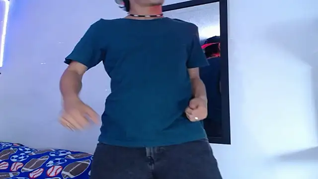 YourSecretCraving online show from March 5, 2026, 1:45 am