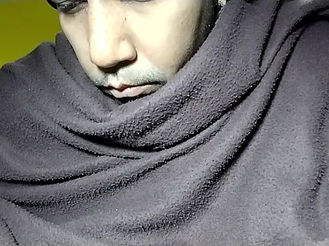 Snapshot of Lucky___05 chatting on January 9, 2026, 6:05 am Lucky 05 online show from January 9, 2026, 6:05 am