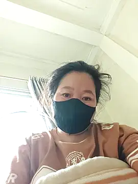 Snapshot of donaaa2 chatting on January 6, 2026, 3:21 am donaaa2 online show from January 6, 2026, 3:21 am