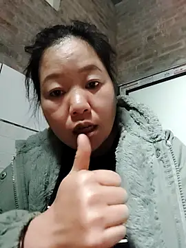 Snapshot of donaaa2 chatting on February 13, 2026, 1:12 am donaaa2 online show from February 13, 2026, 1:12 am