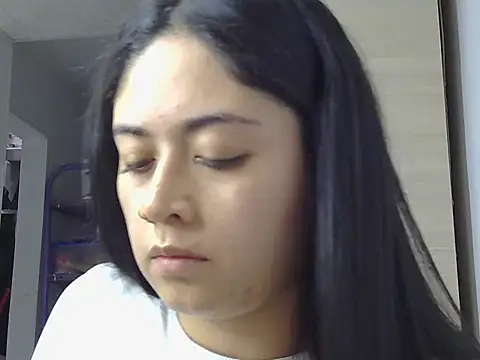 Snapshot of SweetAlbedo chatting on January 9, 2026, 10:33 pm SweetAlbedo online show from January 9, 2026, 10:33 pm