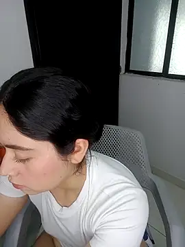 Snapshot of SweetAlbedo chatting on February 25, 2026, 9:02 pm SweetAlbedo online show from February 25, 2026, 9:02 pm