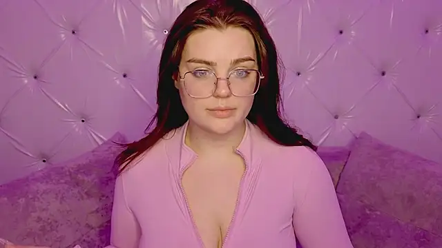 Snapshot of MilkyPop_ chatting on February 19, 2026, 9:05 am MilkyPop online show from February 19, 2026, 9:05 am