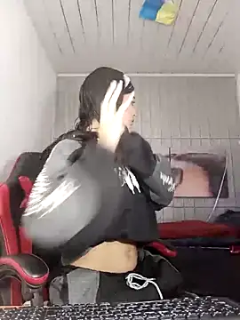 honeyluxe  online show from February 22, 2026, 4:13 am