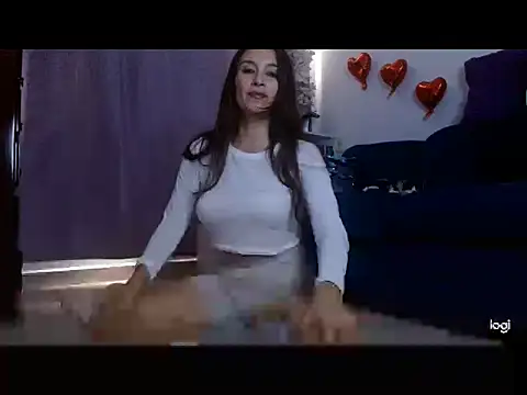 Almaglow  online show from February 17, 2026, 7:53 pm