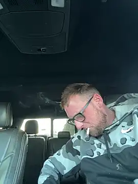 WIDBIGWHITECOCK online show from February 12, 2026, 9:54 pm