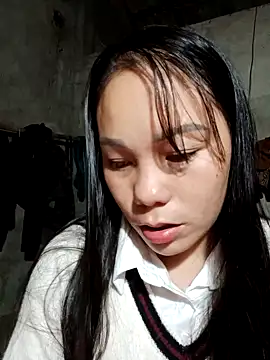 vanvan005 online show from February 17, 2026, 11:22 pm