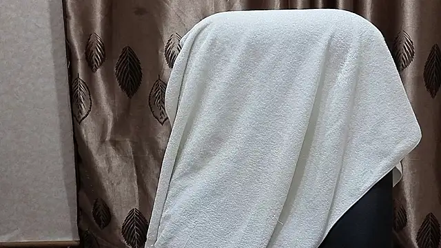 Snapshot of ShyDarko chatting on February 4, 2026, 3:29 pm ShyDarko online show from February 4, 2026, 3:29 pm