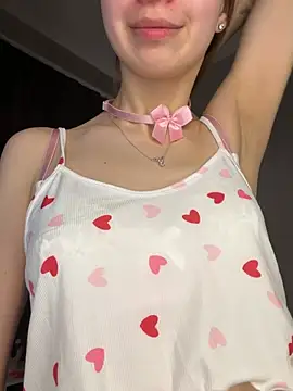 Snapshot of SkylineBliss chatting on February 15, 2026, 2:30 am SkylineBliss online show from February 15, 2026, 2:30 am