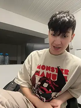 ravenryx online show from February 11, 2026, 3:50 pm