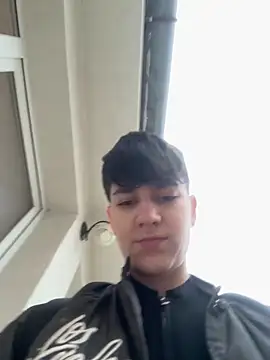 ravenryx online show from February 25, 2026, 4:05 pm