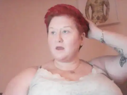 BustyRedxx online show from February 11, 2026, 11:26 am